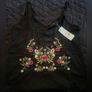 Women’s Tecrew top shirt brand new with tags very comfortable!